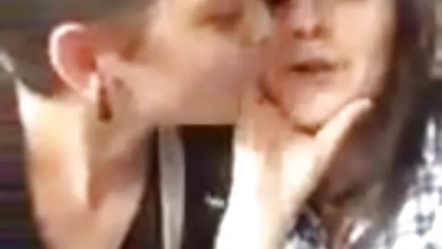 Belleza masajista muele en lesbianas antes ver pelis eroticas online gratis de oral