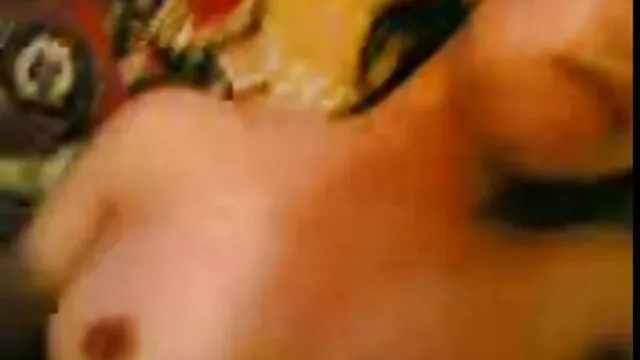 Sexy Carla en bikini y sexo caliente en ver peliculas hentai online la playa