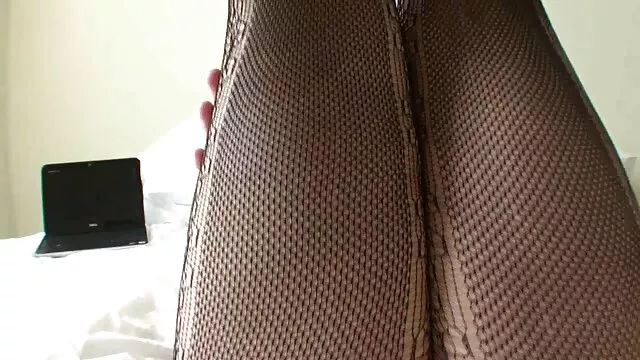Mamá caliente madura con ver pelicula taboo 2 online hombre joven en el dormitorio